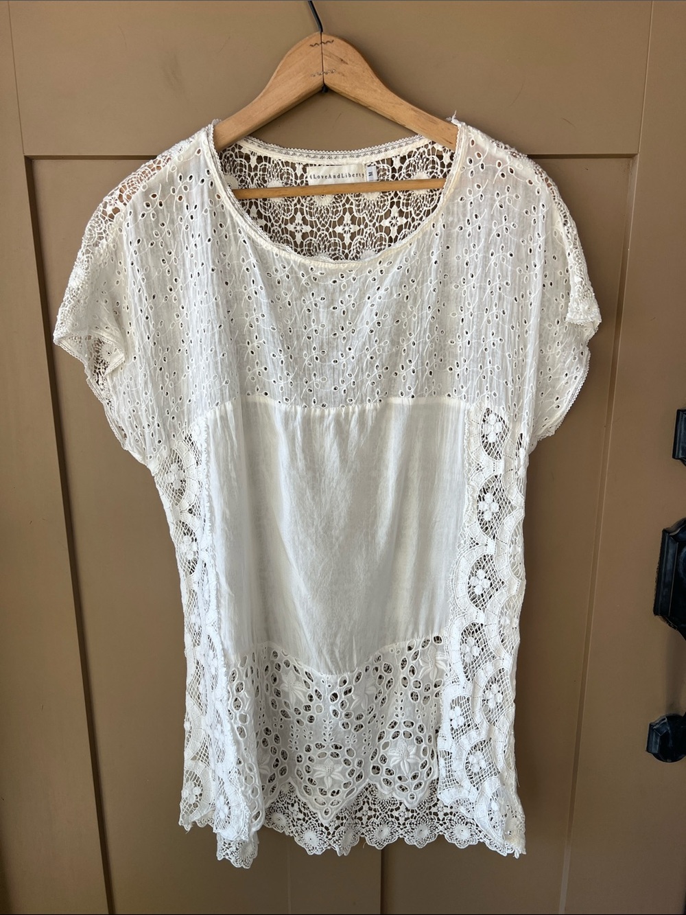 4 LoveAndLiberty by Johnny Was Sz M Lace Eyelet Embroidered Off White Boho Top